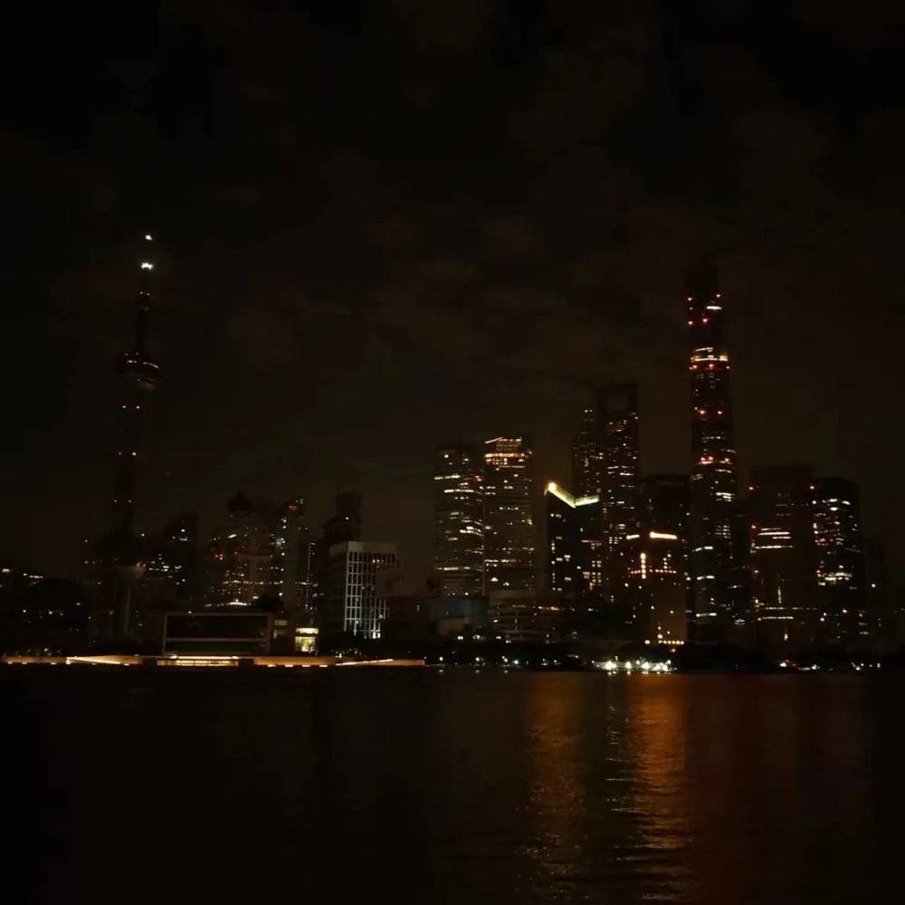 線上賭場：誰走進了深夜便利店？