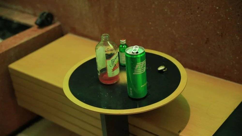 線上賭場：誰走進了深夜便利店？