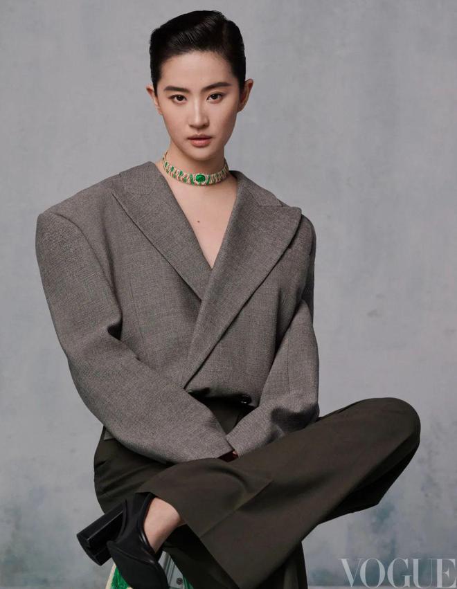 體育博彩：劉亦菲、湯唯美上熱搜，40嵗的她們比20嵗更好看