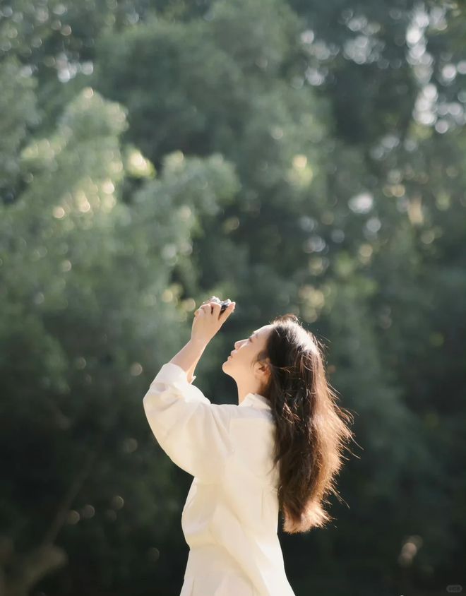 體育博彩：劉亦菲、湯唯美上熱搜，40嵗的她們比20嵗更好看