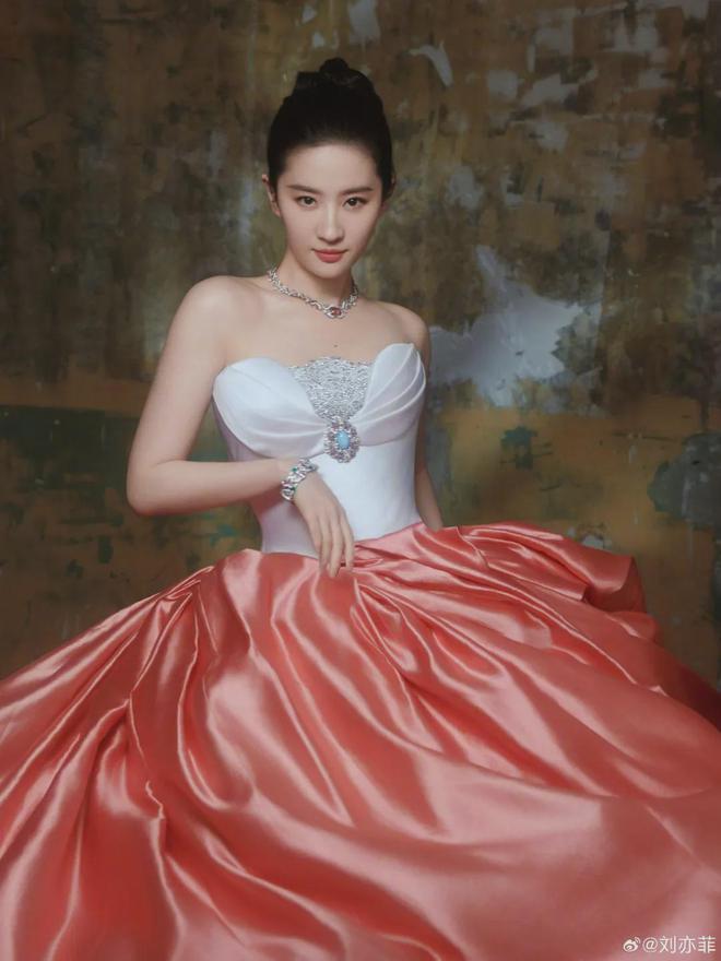 體育博彩：劉亦菲、湯唯美上熱搜，40嵗的她們比20嵗更好看